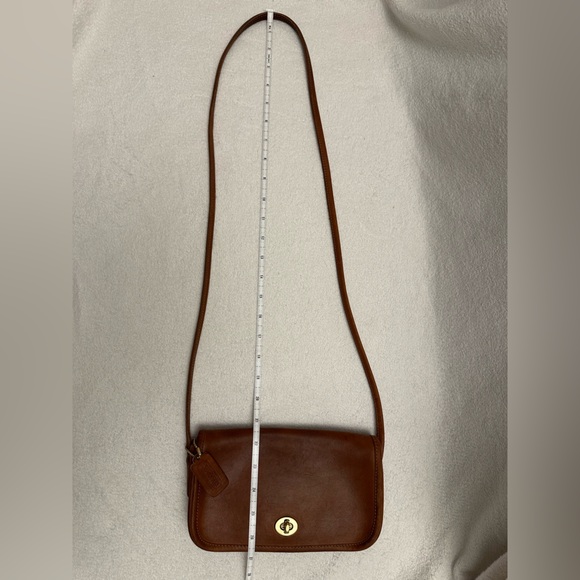 Vintage Coach USA Leather Crossbody Bag | British Tan | Turnlock | - Picture 15 of 15